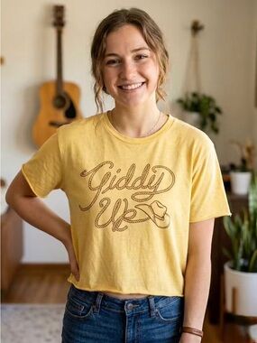 American Highway Yellow “Giddy Up” Western Graphic Cropped Tee